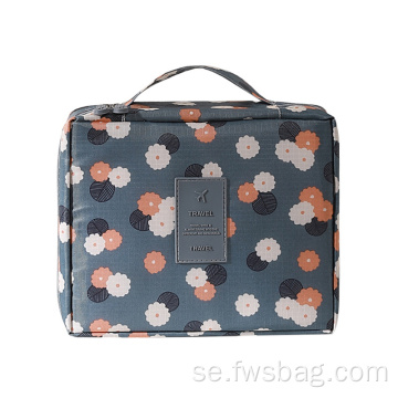 Partihandel Anpassad Oxford Waterproof Travel Towerry Bag Brush Hållare Pink Woman&#39;s Makeup Bag Professional Cosmetic Påsar